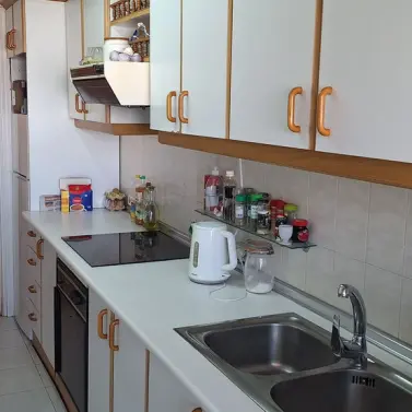 Sale of middle floor apartment in Fuengirola