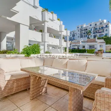 Sale of middle floor apartment in Riviera del Sol