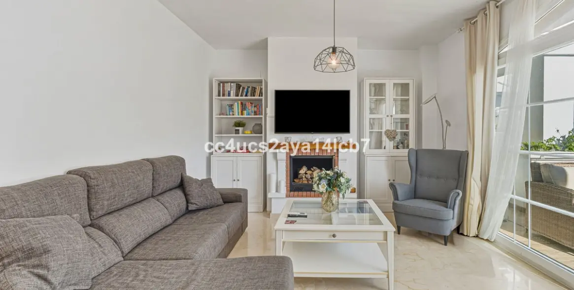 Sale of middle floor apartment in Riviera del Sol 8