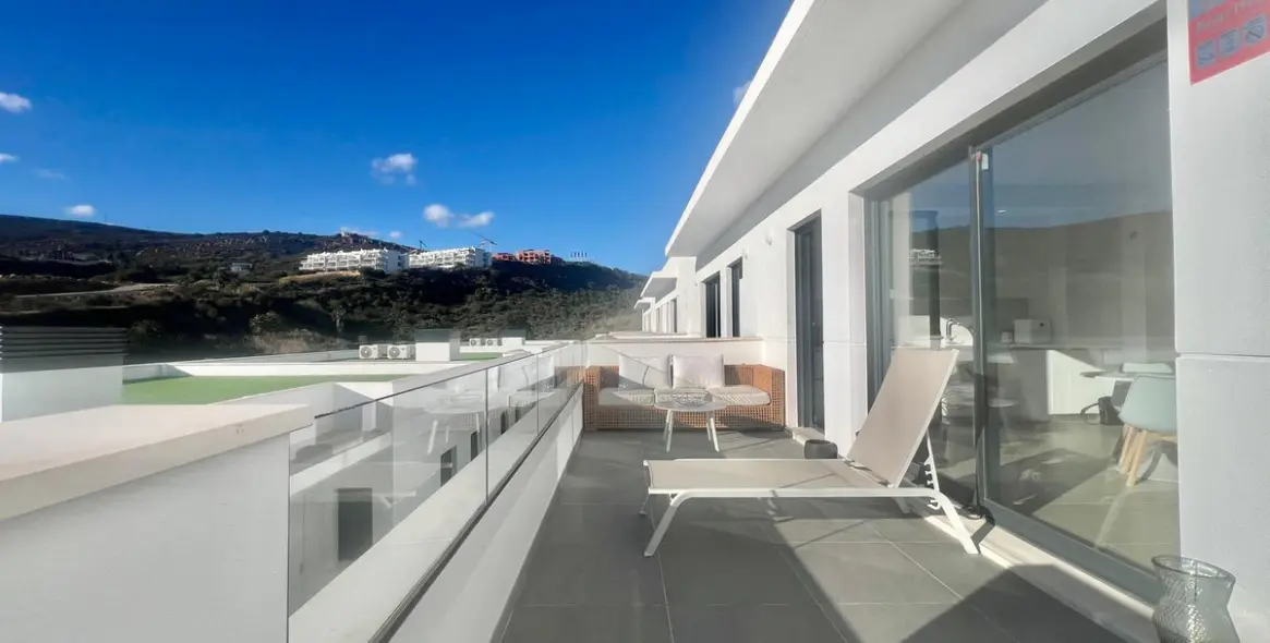 Sale of penthouse in Manilva 5