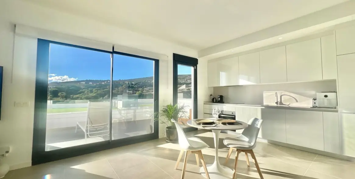 Sale of penthouse in Manilva 10