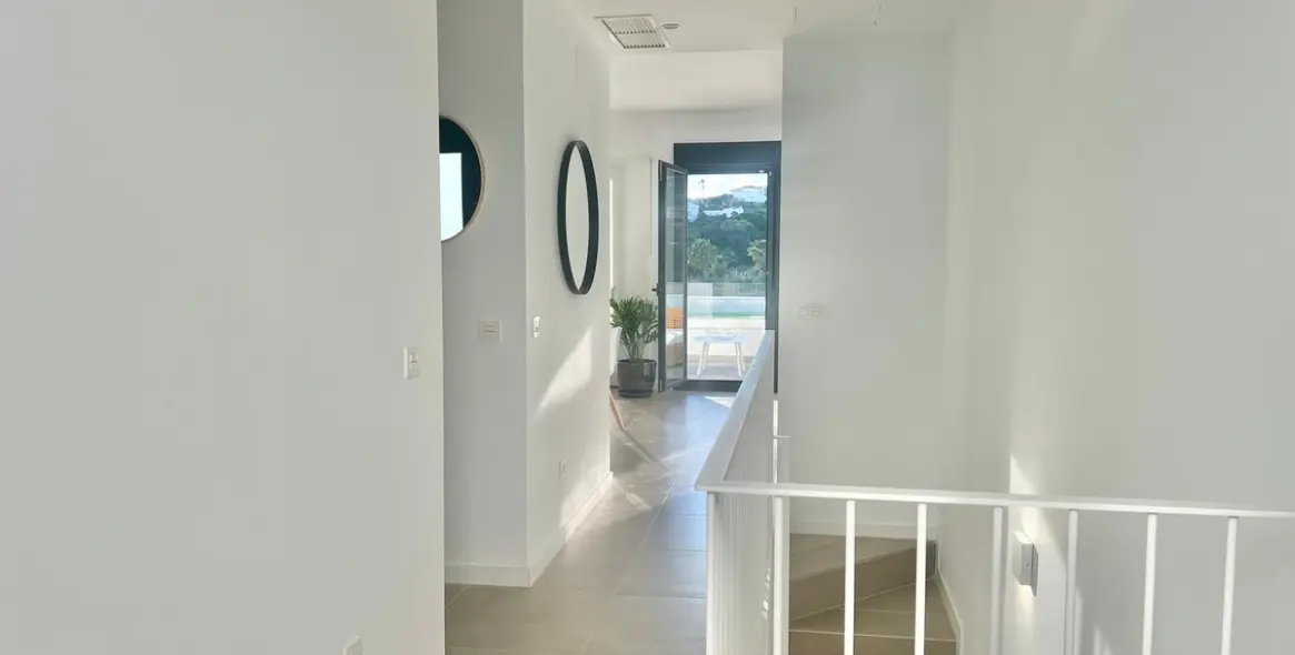 Sale of penthouse in Manilva 18