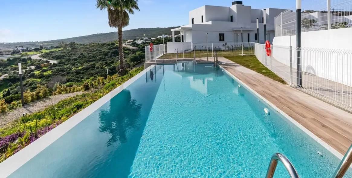 Sale of penthouse in Manilva 34