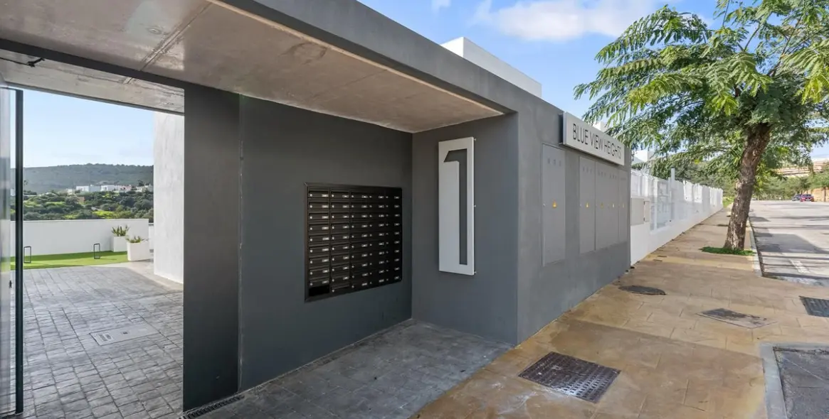 Sale of penthouse in Manilva 35