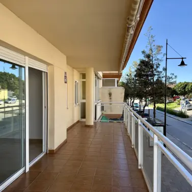 Продажа апартаментов на среднем этаже в Los Pacos