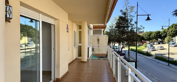 Продажа апартаментов на среднем этаже в Los Pacos 1