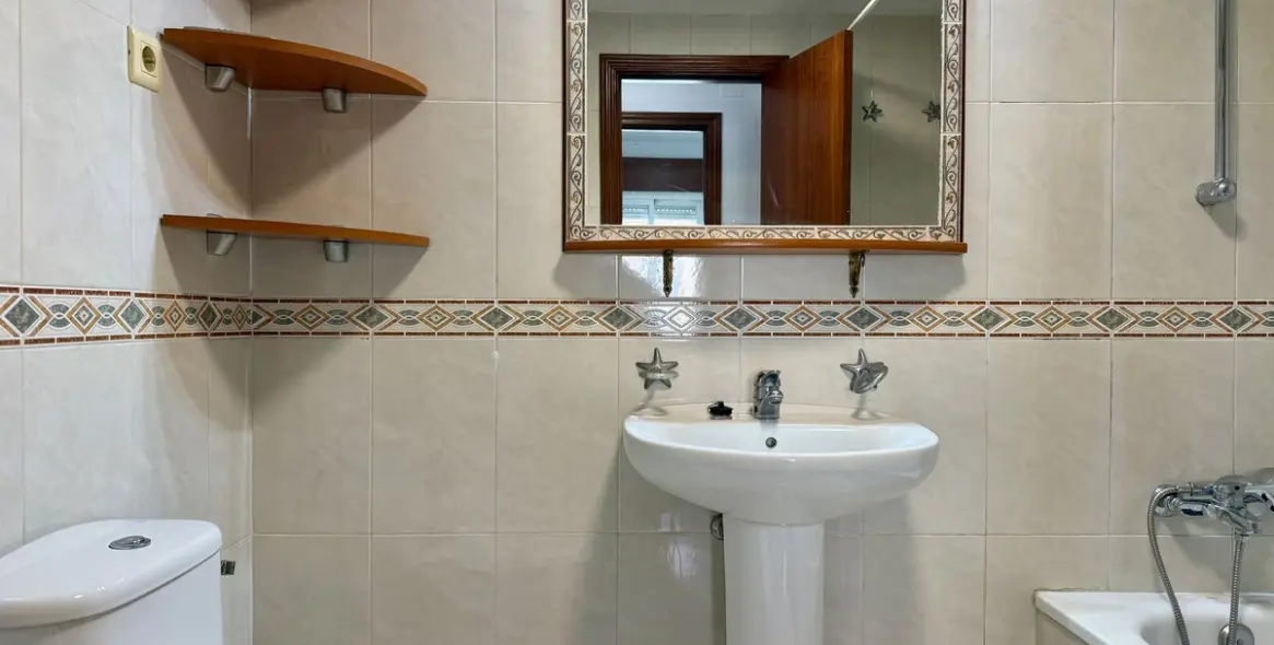 Продажа апартаментов на среднем этаже в Los Pacos 14