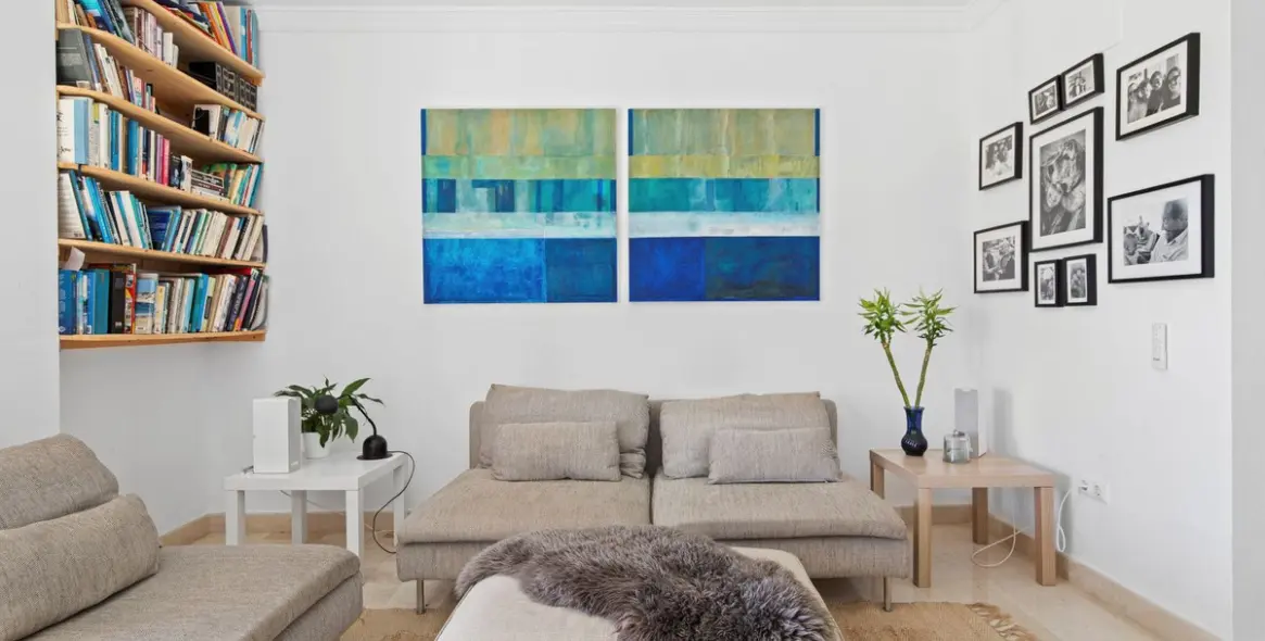 Sale of middle floor apartment in Elviria 11