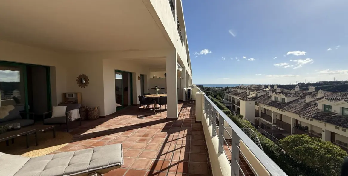 Продажа апартаментов на среднем этаже в Selwo 1