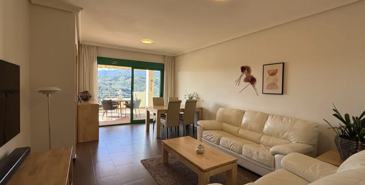 Продажа апартаментов на среднем этаже в Selwo 2