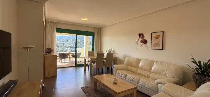 Sale of middle floor apartment in Selwo 1