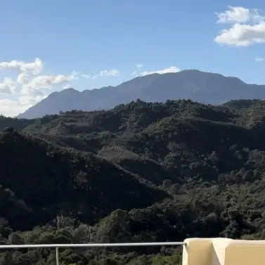 Sale of middle floor apartment in Selwo