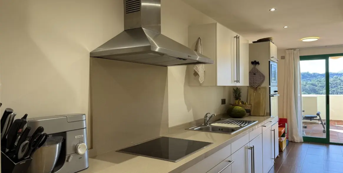 Продажа апартаментов на среднем этаже в Selwo 6