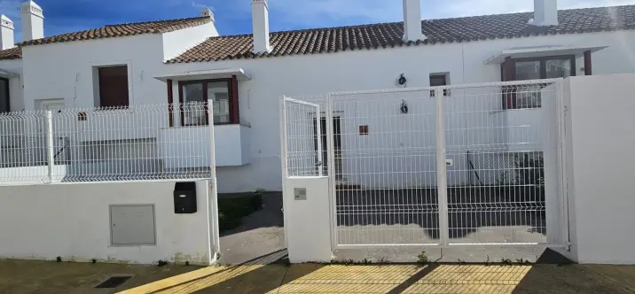 Venta de adosado en Doña Julia 1