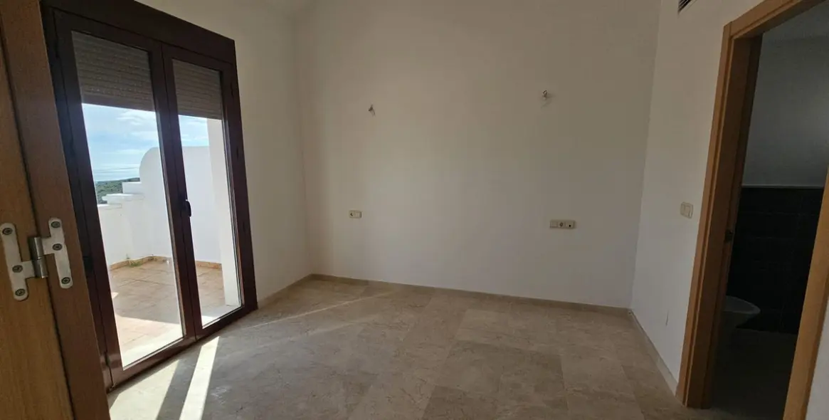 Продажа таунхауса в Doña Julia 8