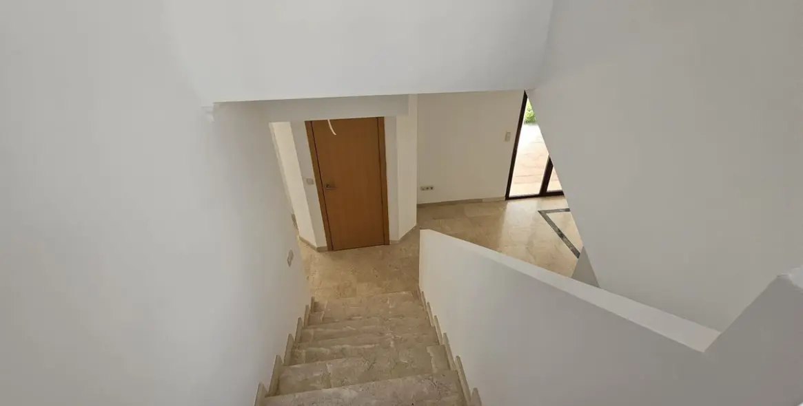 Продажа таунхауса в Doña Julia 17