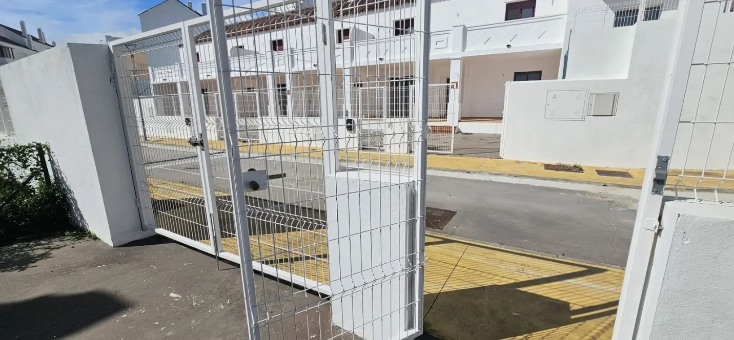 Venta de adosado en Doña Julia 4