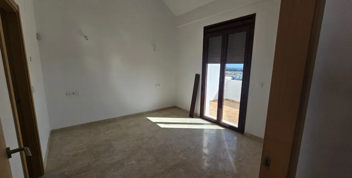 Продажа таунхауса в Doña Julia 7