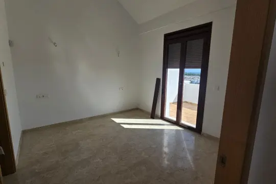 Image 7 thumb