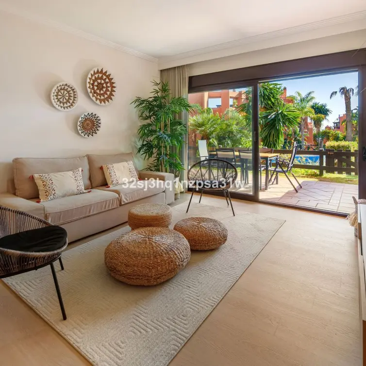 Sale of ground floor apartment in Estepona