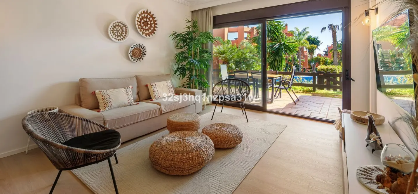 Sale of ground floor apartment in Estepona 0