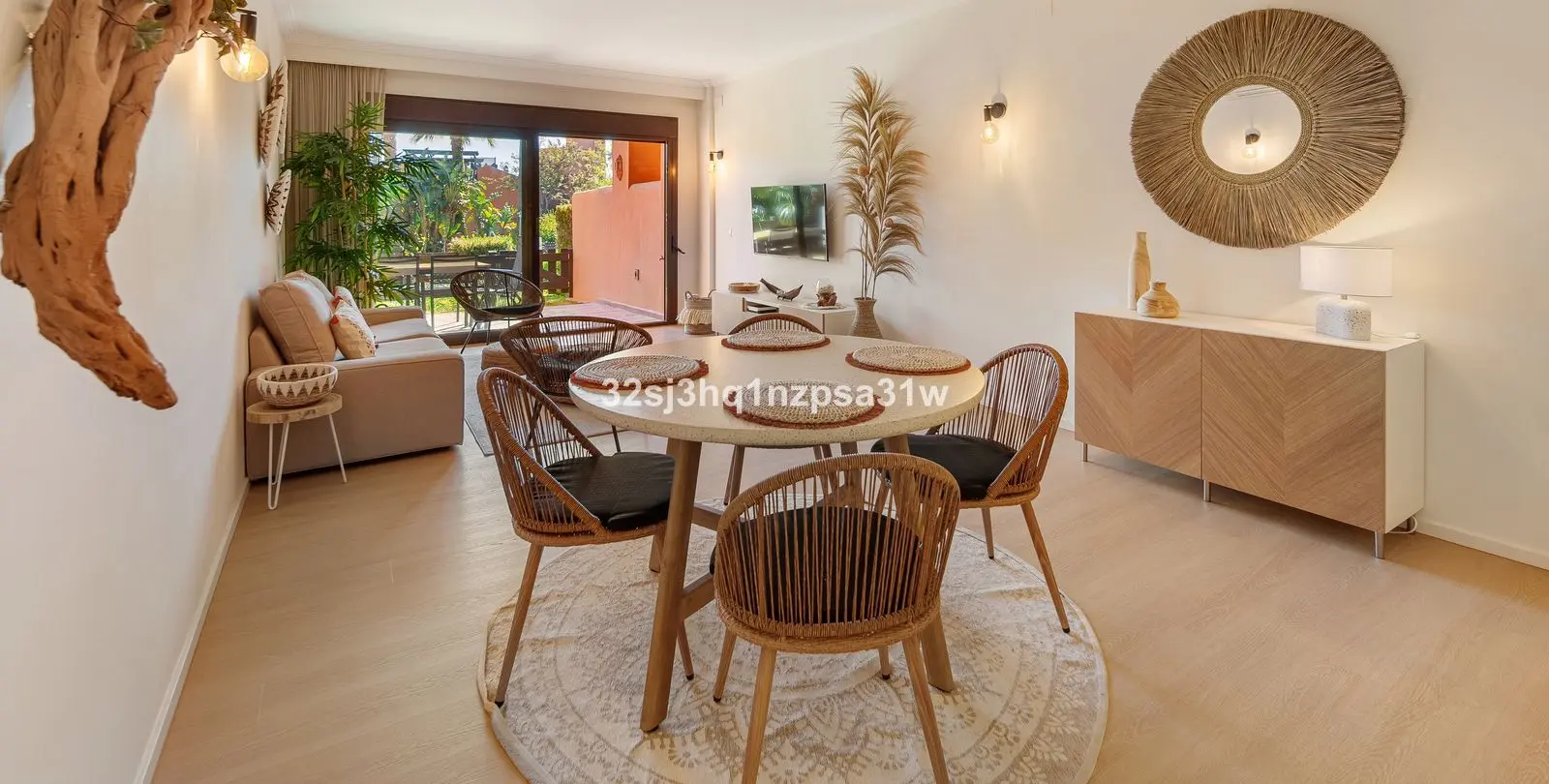 Sale of ground floor apartment in Estepona 3