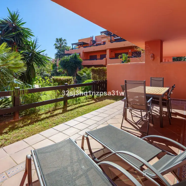 Sale of ground floor apartment in Estepona