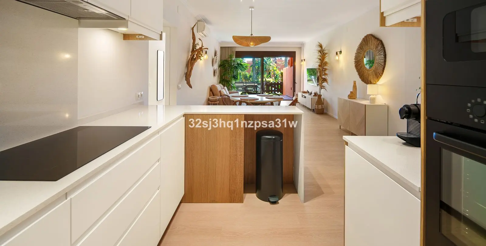 Sale of ground floor apartment in Estepona 13
