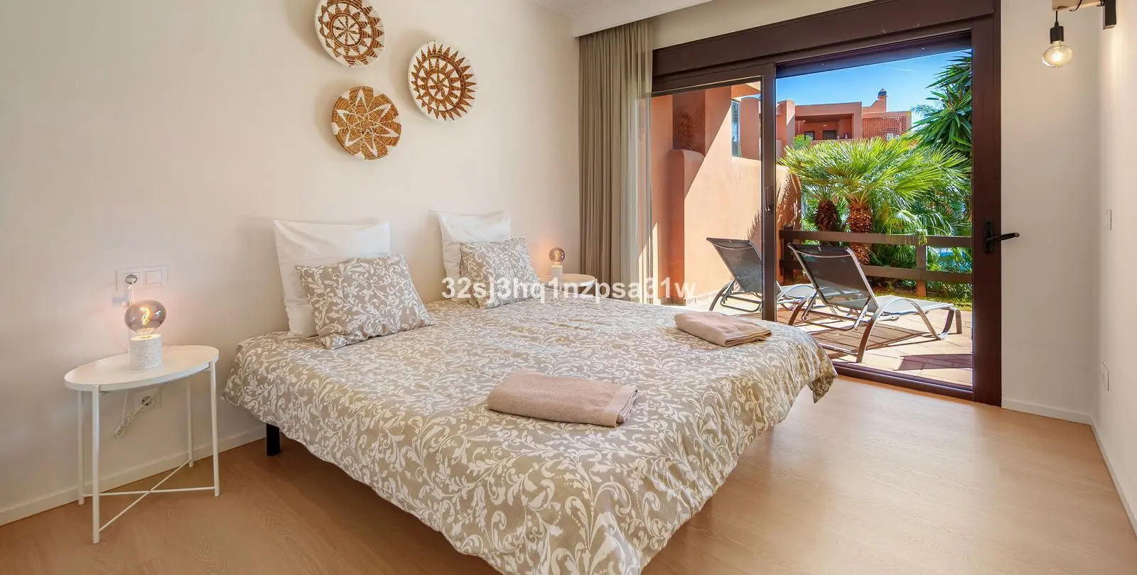 Sale of ground floor apartment in Estepona 14
