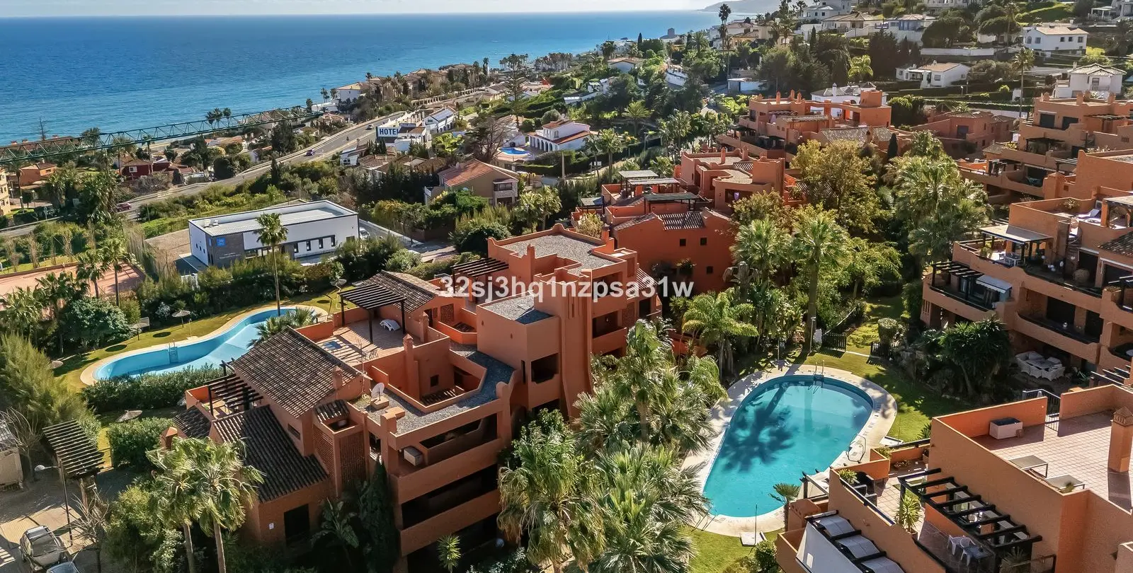 Sale of ground floor apartment in Estepona 21