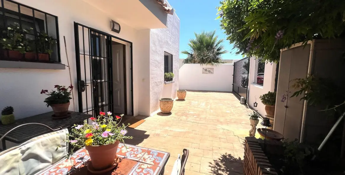 Sale of semi-detached house in Fuengirola 9