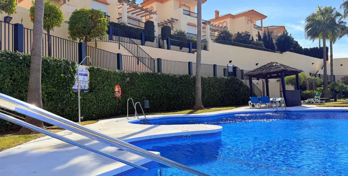 Продажа дома на две семьи в Riviera del Sol 1