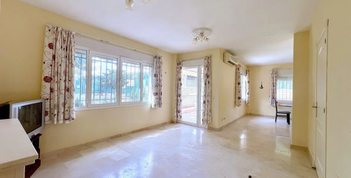 Продажа дома на две семьи в Riviera del Sol 16