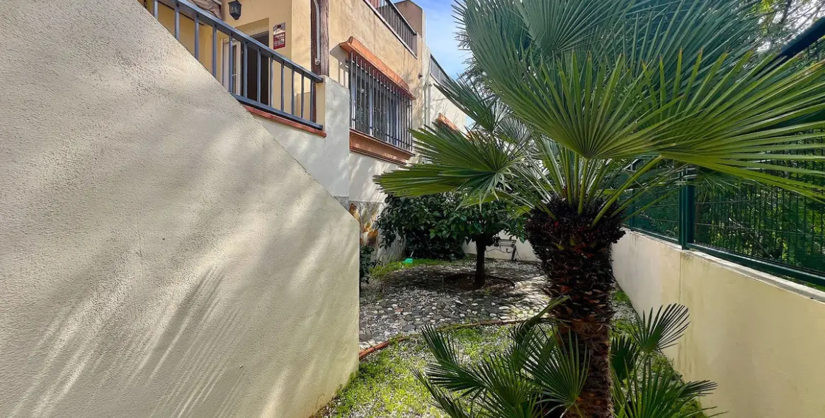 Продажа дома на две семьи в Riviera del Sol 23