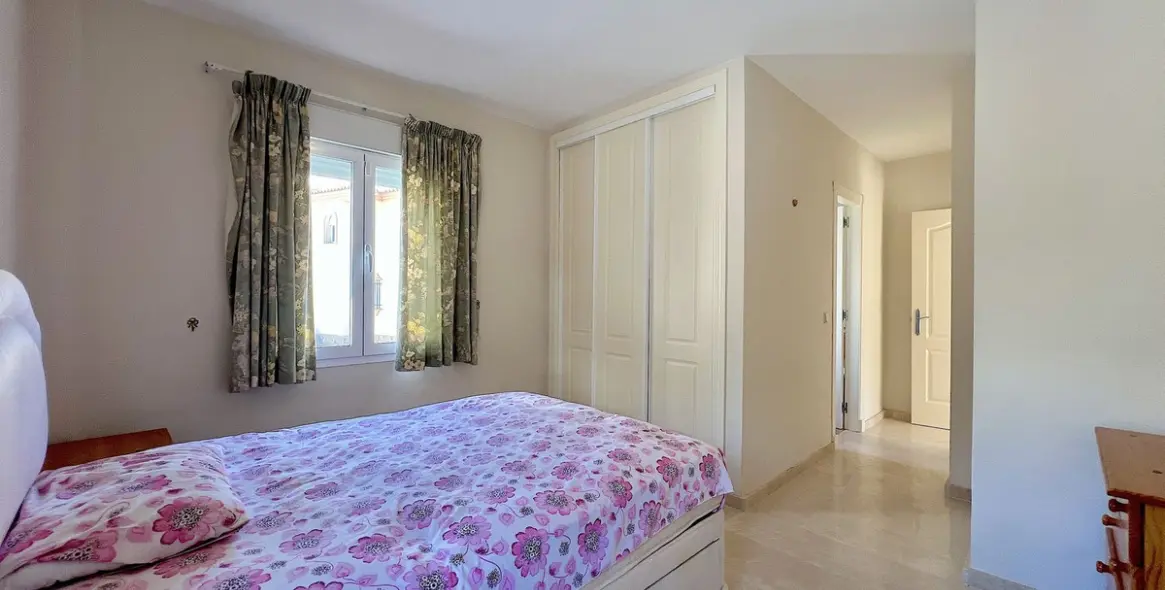 Продажа дома на две семьи в Riviera del Sol 36