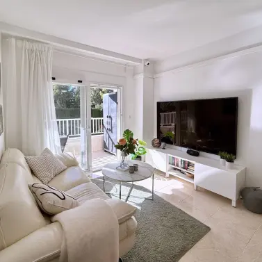 Venta de apartamento en planta media en Marbella