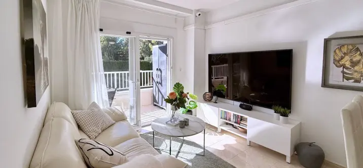 Venta de apartamento en planta media en Marbella 4