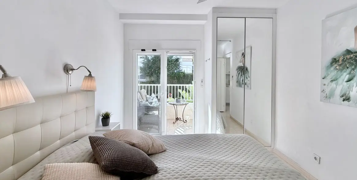 Venta de apartamento en planta media en Marbella 7