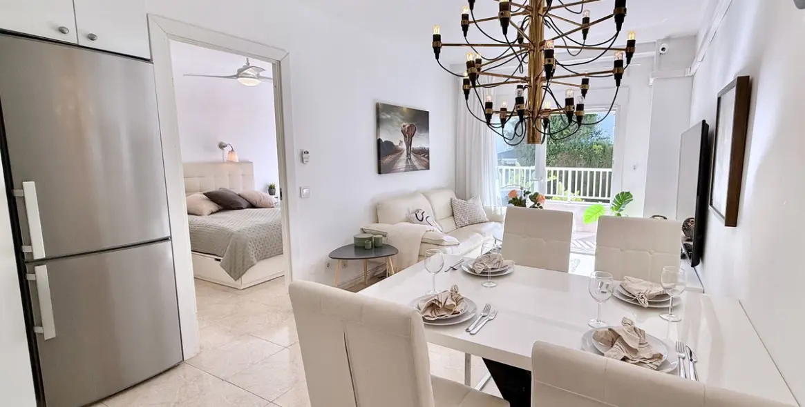 Venta de apartamento en planta media en Marbella 12