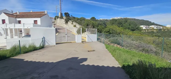 Sale of townhouse in Doña Julia 2