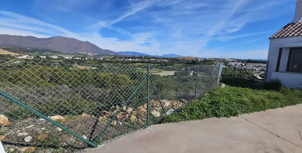 Продажа таунхауса в Doña Julia 4