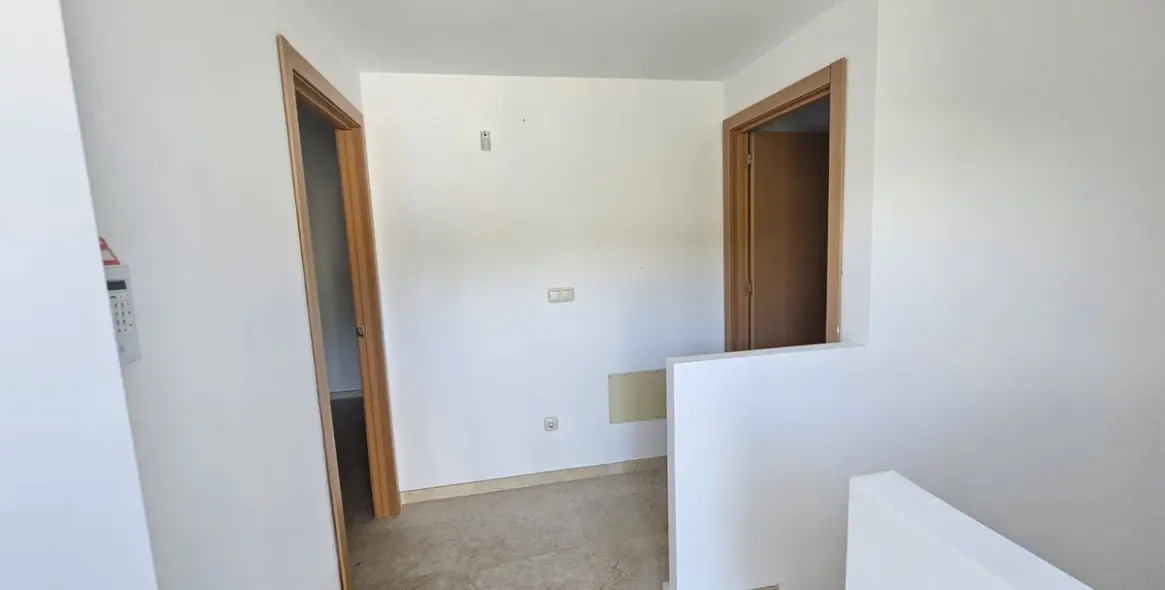 Продажа таунхауса в Doña Julia 7