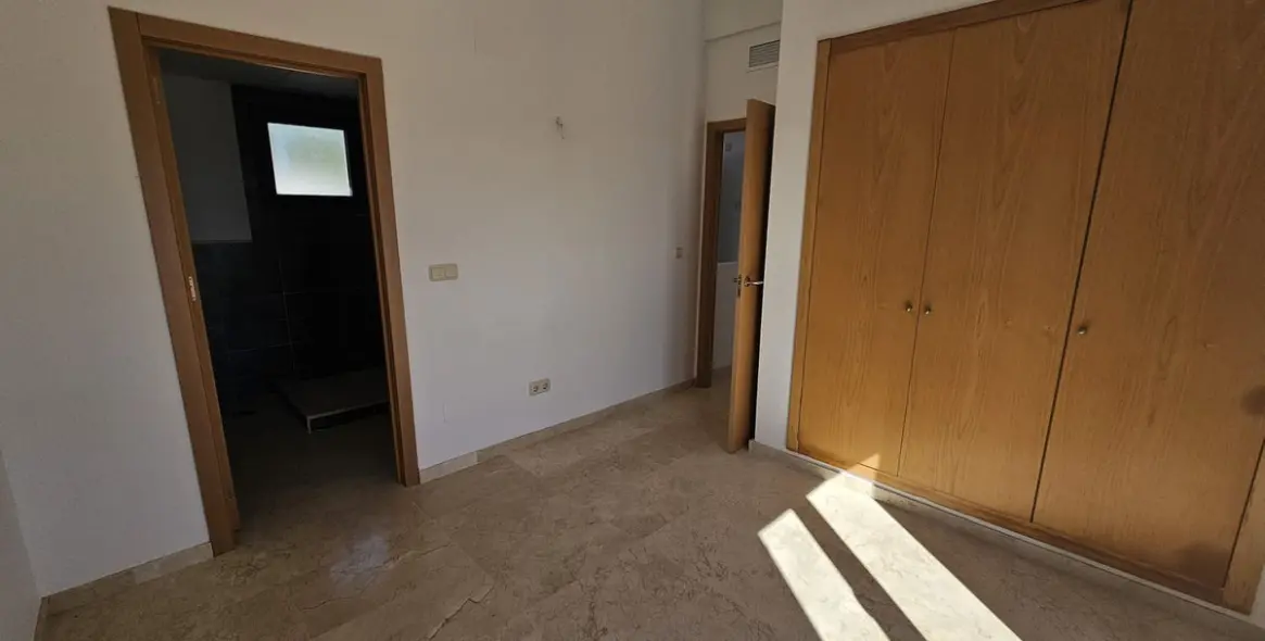 Продажа таунхауса в Doña Julia 15