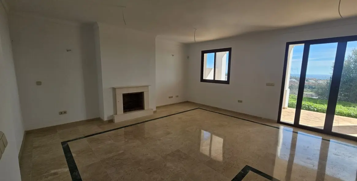 Продажа таунхауса в Doña Julia 20