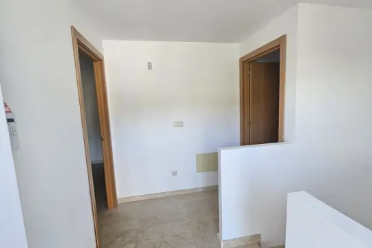 Image 7 thumb