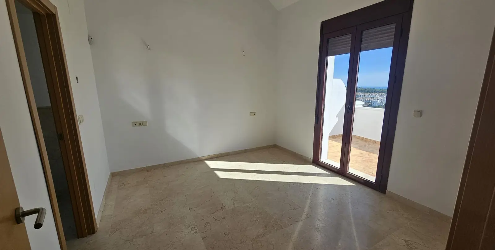 Venta de adosado en Doña Julia 8