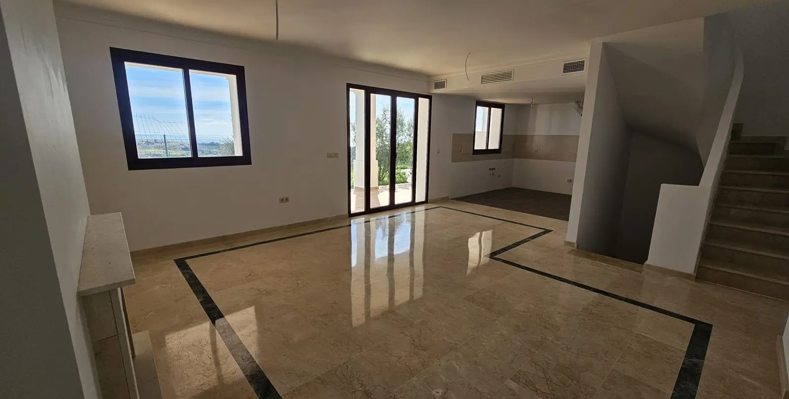 Venta de adosado en Doña Julia 21