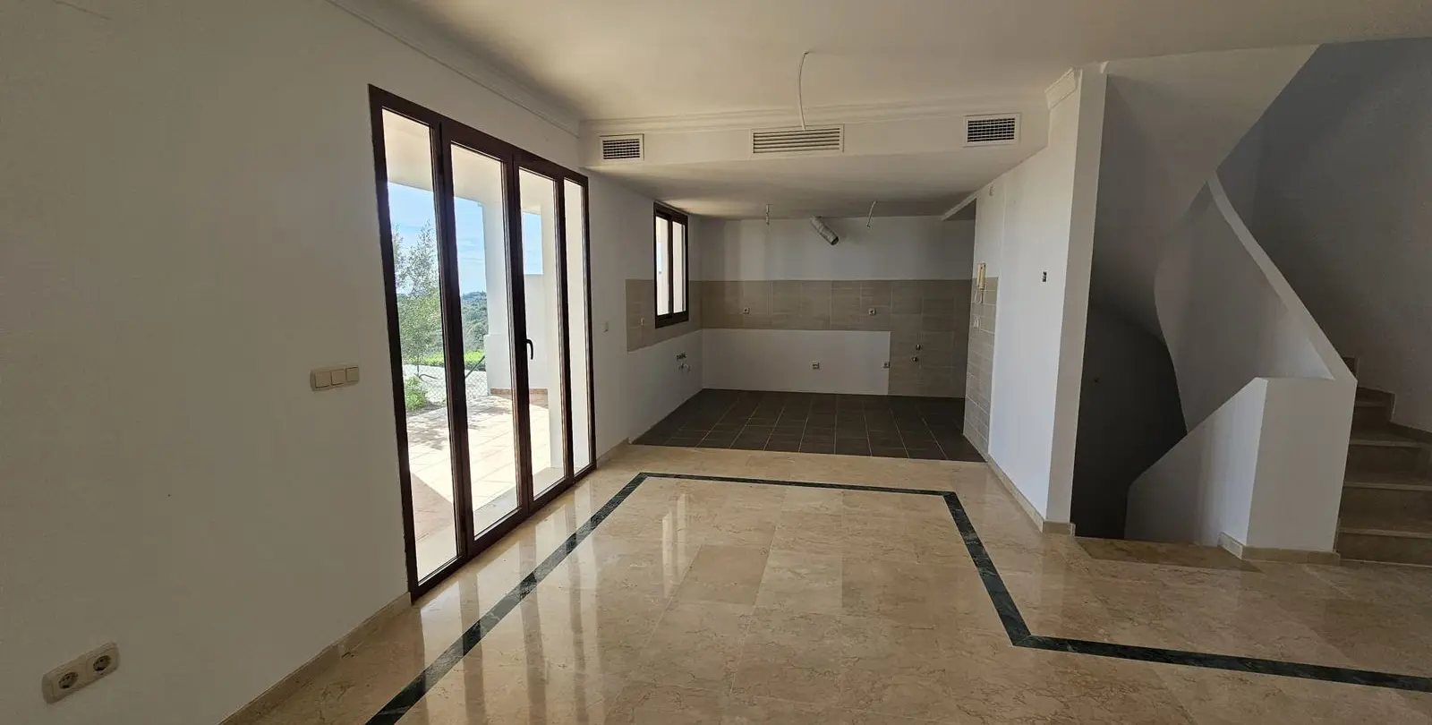 Venta de adosado en Doña Julia 22