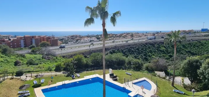 Sale of middle floor apartment in Mijas 2