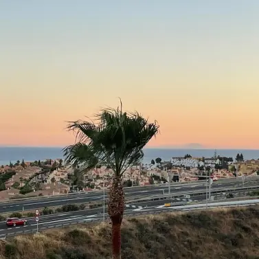 Sale of middle floor apartment in Mijas